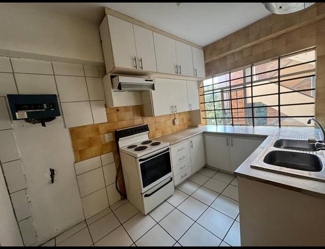 3 BEDROOM APARTMENT FOR SALE IN CYRILDENE